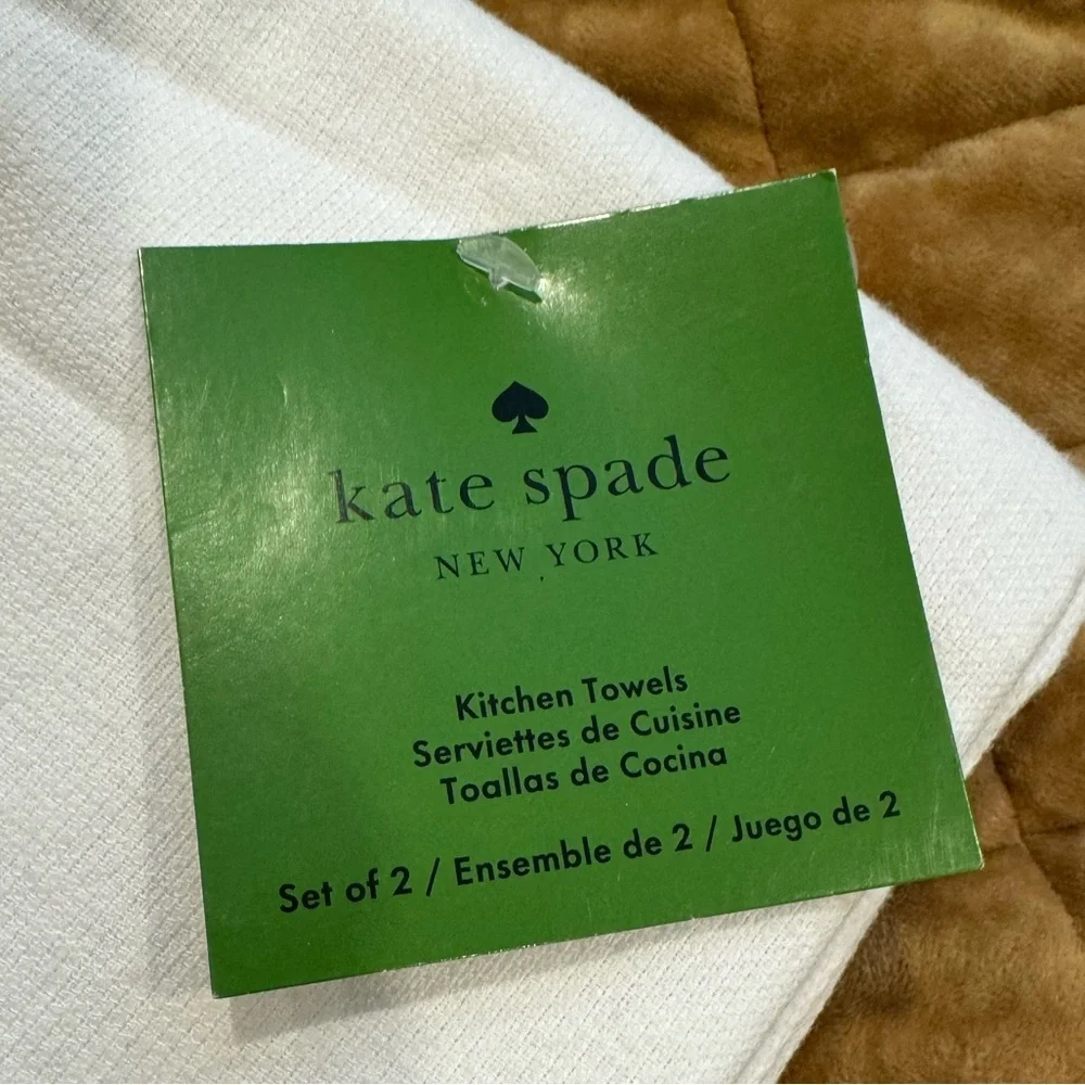 KATE SPADE set of 2 adorable all cotton towels🩷♠️🍰Zoom in for all the details